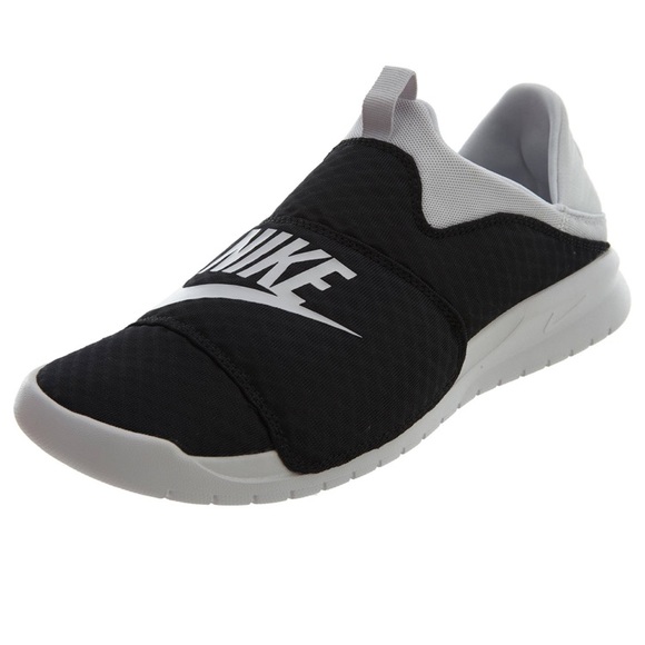 nike men's benassi slip sneaker